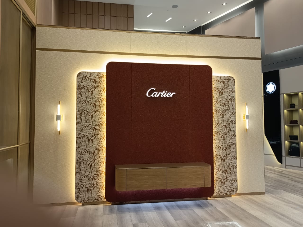 Stand Cartier en Mostrador